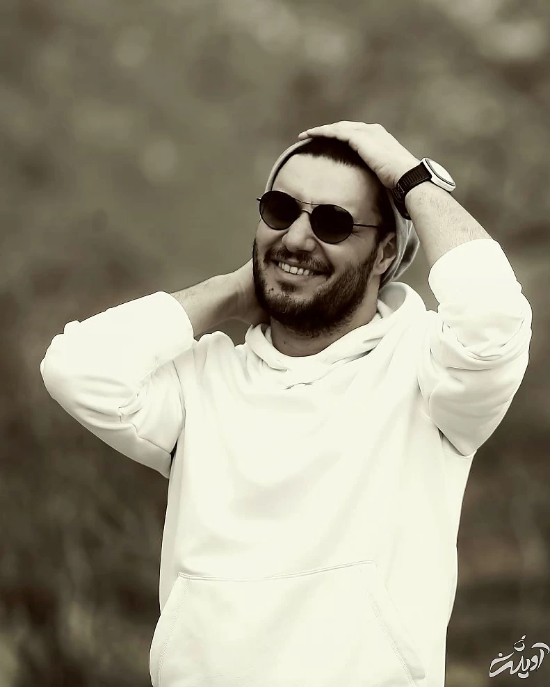 جواد عزتی